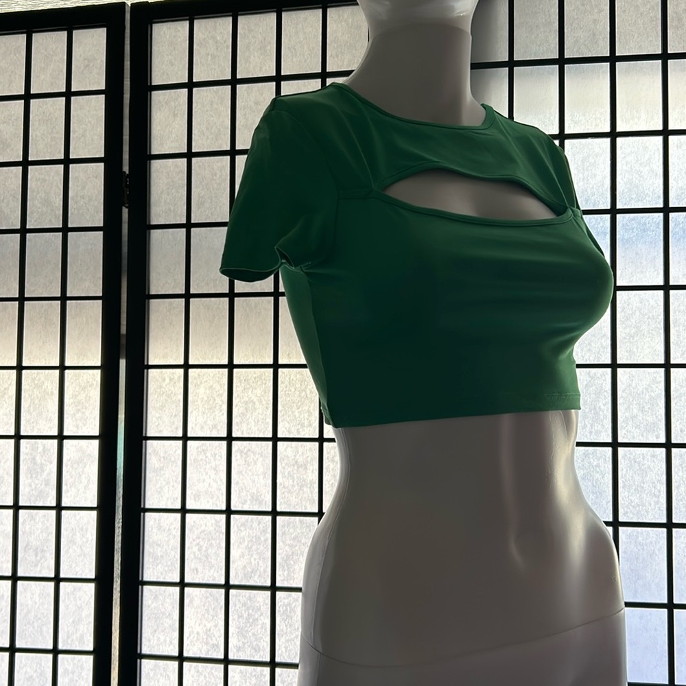 Cute top💚